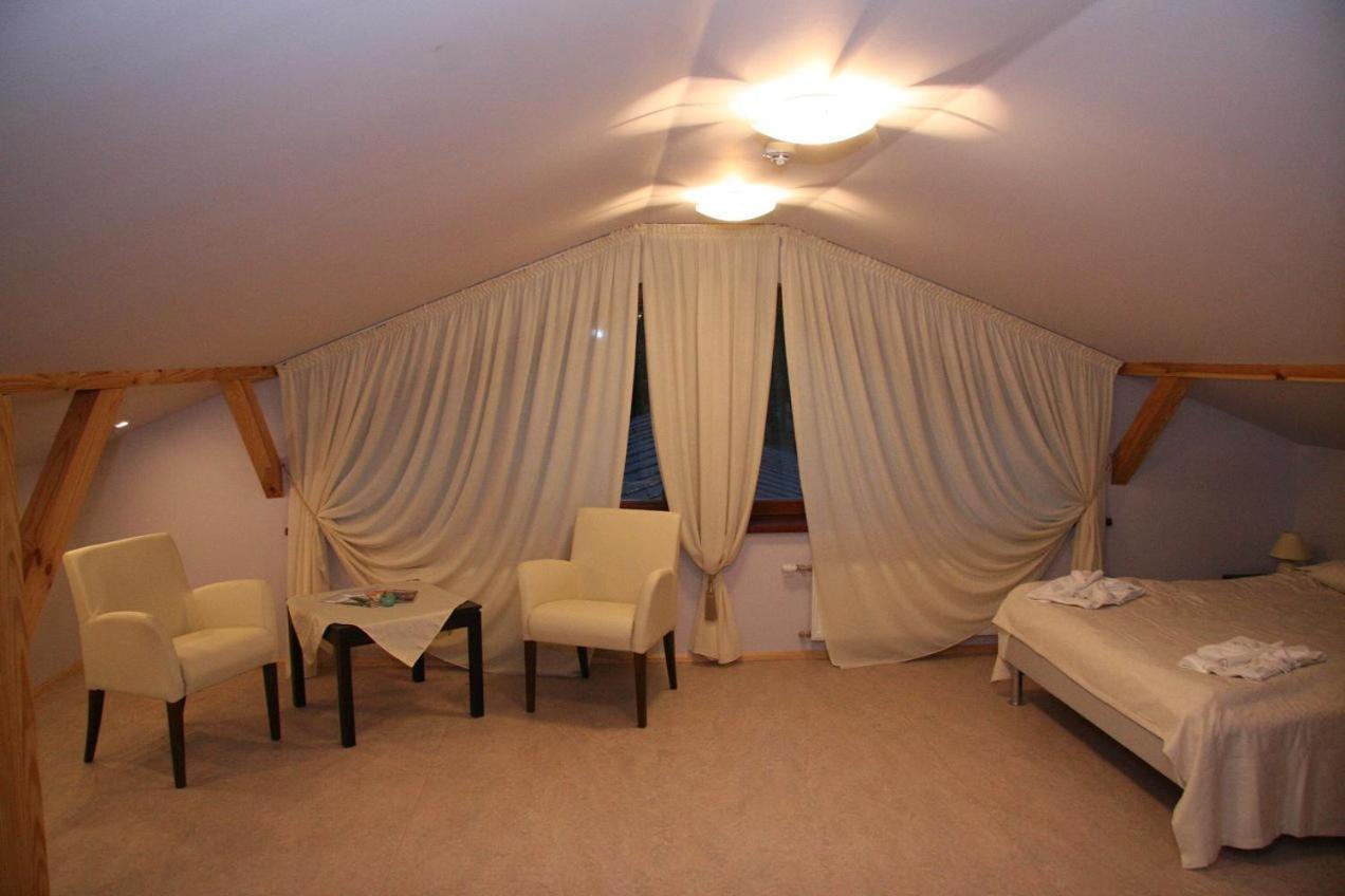 Room In Bb - Valensija - Suite For Two In Nice Hotel Jūrkalne Extérieur photo